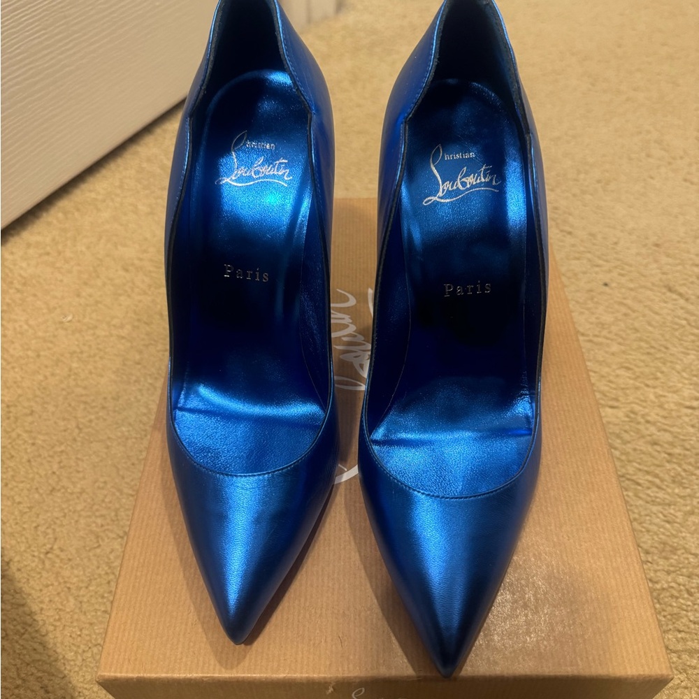 Christian Louboutin Hot Chick 100 Alize Blue Leather Pointed Toe Heel, Size 37.5